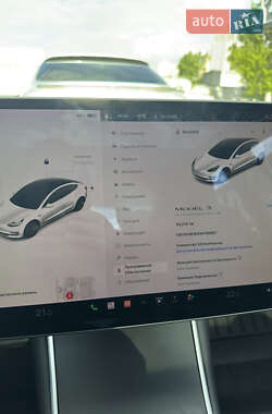 Седан Tesla Model 3 2019 в Києві