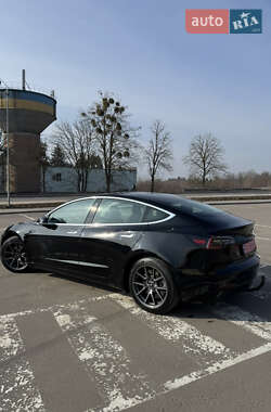 Седан Tesla Model 3 2020 в 