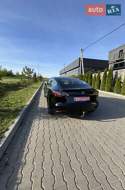 Седан Tesla Model 3 2020 в 