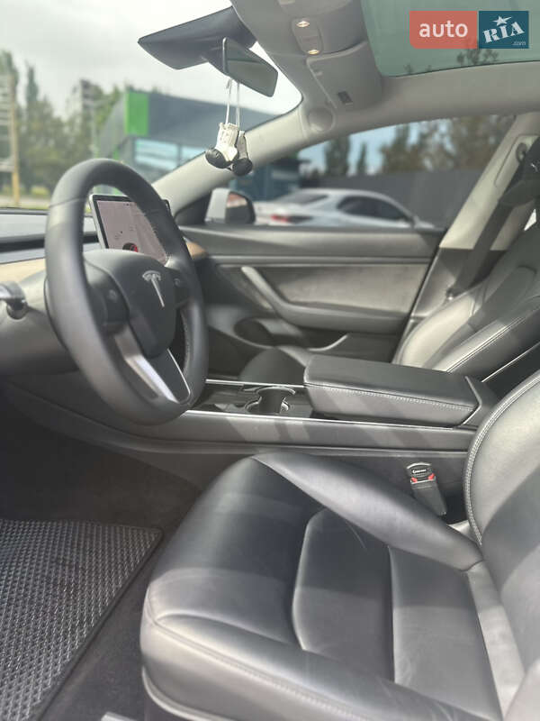 Седан Tesla Model 3 2020 в Кропивницькому фото 12 Седан Tesla Model 3 2020 в Кропивницькому
