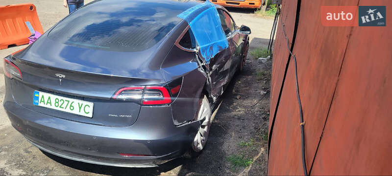 Седан Tesla Model 3 2018 в Києві