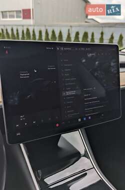 Седан Tesla Model 3 2018 в 