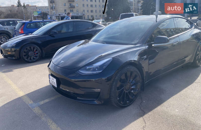 Седан Tesla Model 3 2021 в Житомире