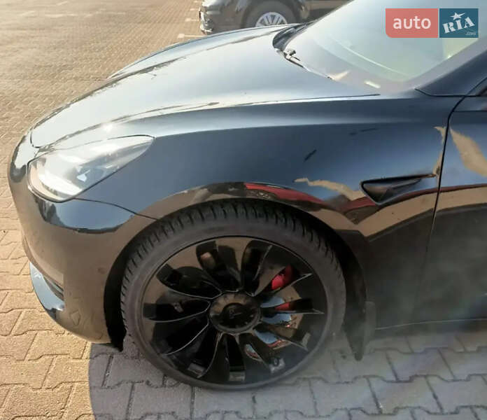 Седан Tesla Model 3 2021 в Житомире