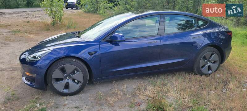Седан Tesla Model 3 2023 в Киеве
