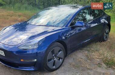 Седан Tesla Model 3 2023 в Києві