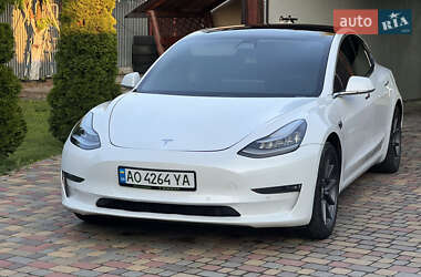 Седан Tesla Model 3 2019 в Ужгороде Седан Tesla Model 3 2019 в Ужгороде
