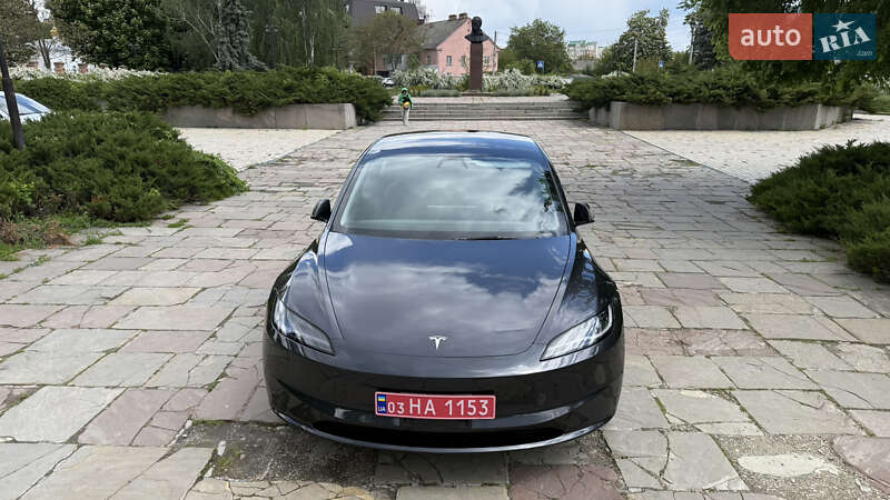Седан Tesla Model 3 2024 в Белой Церкви