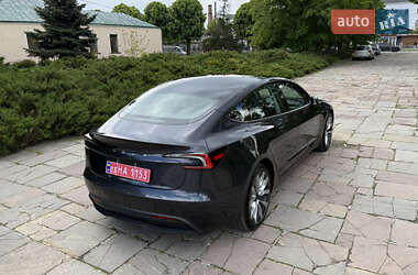 Седан Tesla Model 3 2024 в 