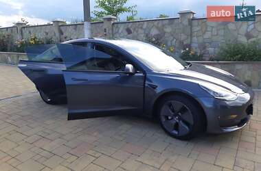Седан Tesla Model 3 2020 в 