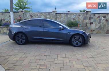 Седан Tesla Model 3 2020 в Івано-Франківську