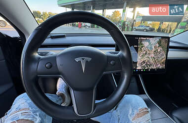 Седан Tesla Model 3 2018 в 