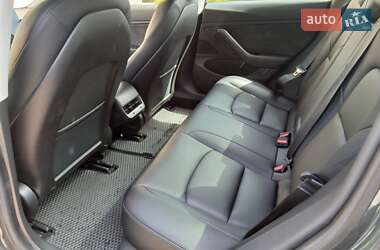 Седан Tesla Model 3 2019 в 