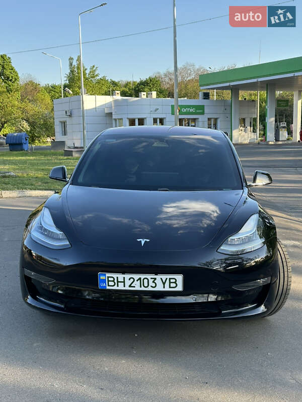 Седан Tesla Model 3 2018 в Одессе