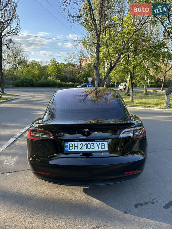 Седан Tesla Model 3 2018 в Одессе