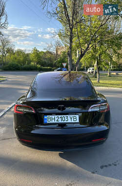 Седан Tesla Model 3 2018 в 