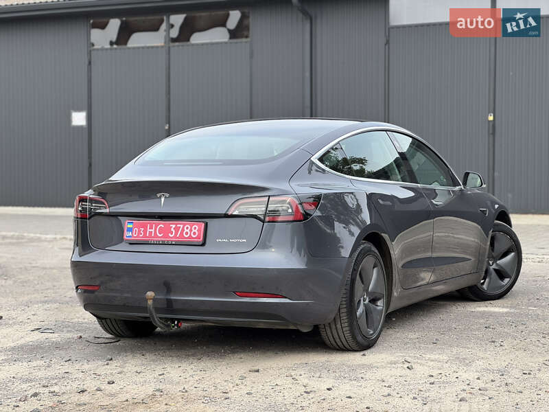 Седан Tesla Model 3 2019 в Рівному