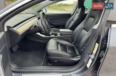 Седан Tesla Model 3 2019 в 