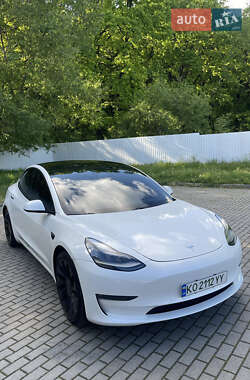 Седан Tesla Model 3 2021 в 