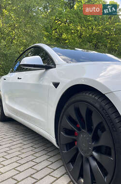 Седан Tesla Model 3 2021 в 