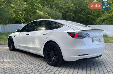 Седан Tesla Model 3 2021 в 