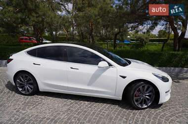 Седан Tesla Model 3 2018 в 