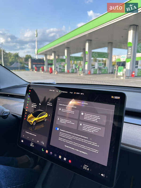 Седан Tesla Model 3 2022 в Вінниці