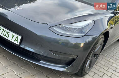 Седан Tesla Model 3 2021 в 