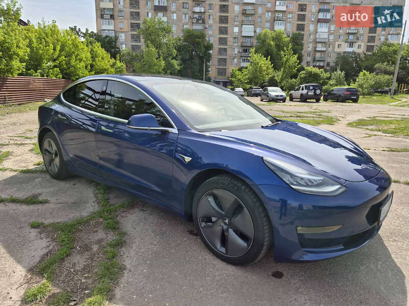 Седан Tesla Model 3 2019 в Александрие