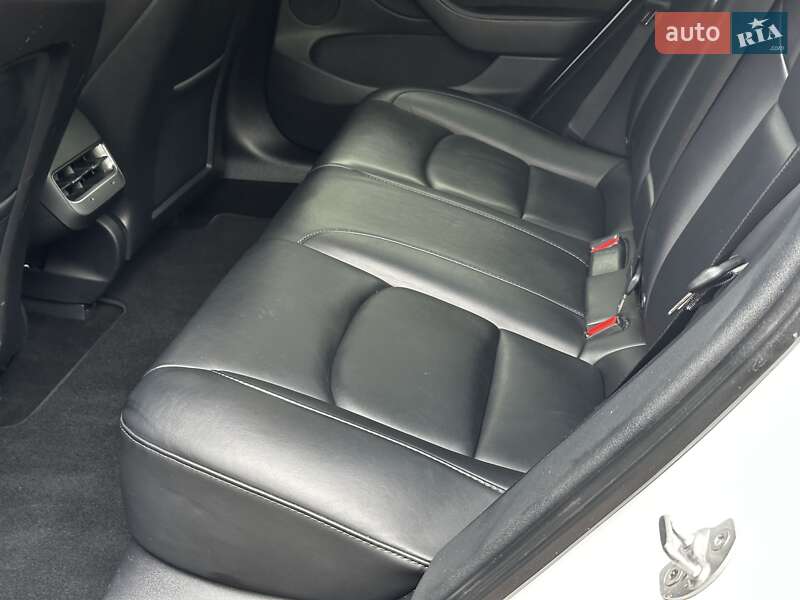 Седан Tesla Model 3 2022 в Киеве фото 16 Седан Tesla Model 3 2022 в Киеве