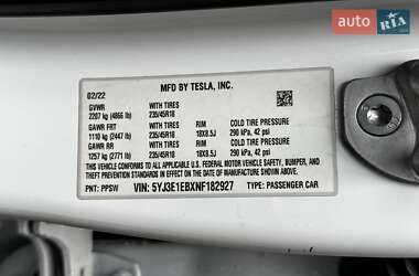 Седан Tesla Model 3 2022 в 
