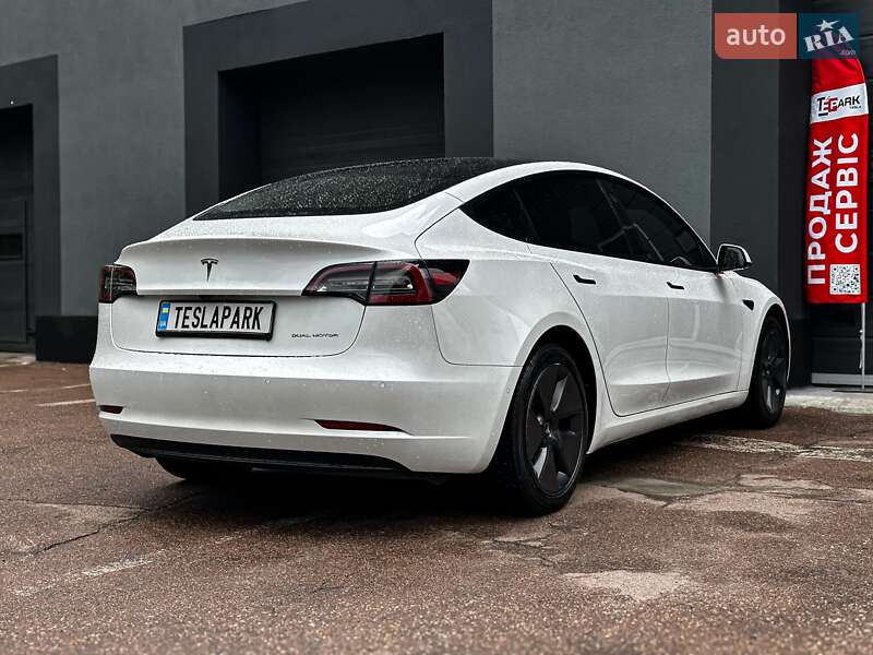 Седан Tesla Model 3 2022 в Киеве фото 10 Седан Tesla Model 3 2022 в Киеве