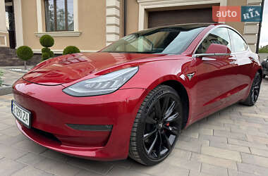 Седан Tesla Model 3 2019 в 