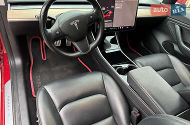 Седан Tesla Model 3 2019 в 