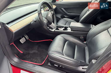 Седан Tesla Model 3 2019 в 