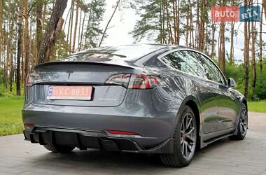 Седан Tesla Model 3 2019 в 