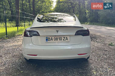 Седан Tesla Model 3 2019 в 