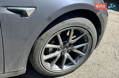 Седан Tesla Model 3 2018 в 
