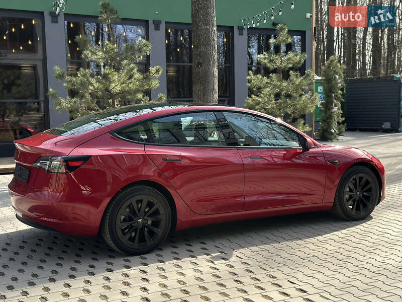 Седан Tesla Model 3 2022 в Вінниці