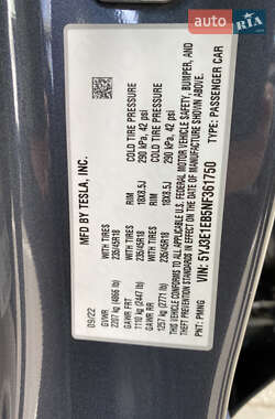 Седан Tesla Model 3 2022 в 