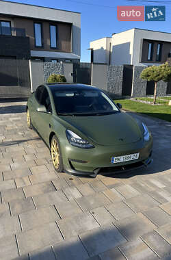 Седан Tesla Model 3 2019 в 