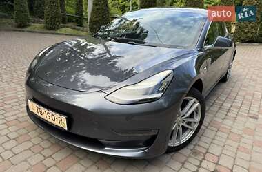 Седан Tesla Model 3 2019 в 