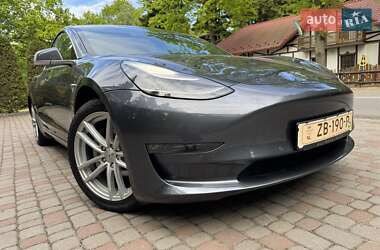 Седан Tesla Model 3 2019 в 