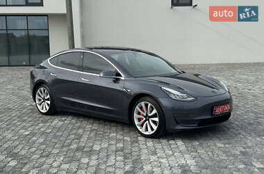 Седан Tesla Model 3 2020 в Костопілі