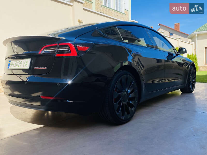 Седан Tesla Model 3 2021 в Одесі