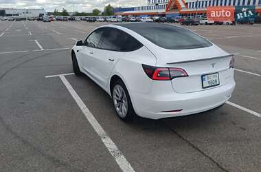 Седан Tesla Model 3 2020 в 