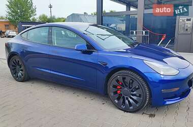 Седан Tesla Model 3 2023 в 