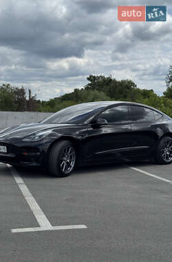 Седан Tesla Model 3 2021 в Ирпене