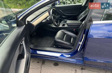 Седан Tesla Model 3 2018 в 
