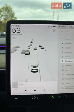 Седан Tesla Model 3 2021 в 